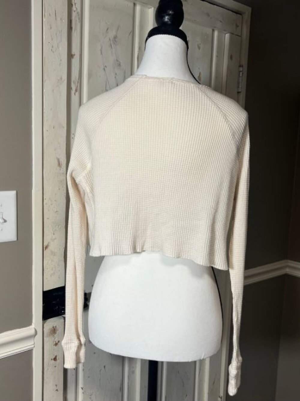 Crop Knit Top. - Picture 4 of 5